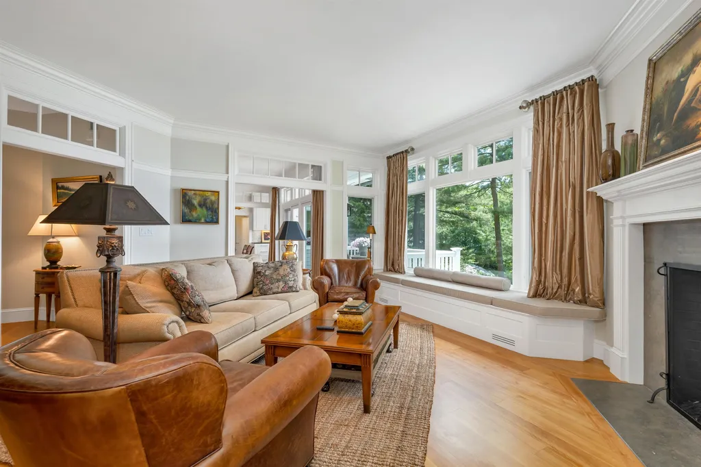 27 Locke Road New Castle NH 03854