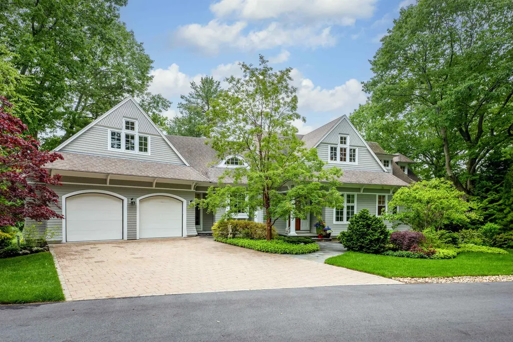 27 Locke Road New Castle NH 03854