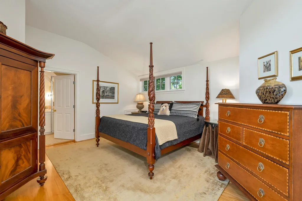 27 Locke Road New Castle NH 03854