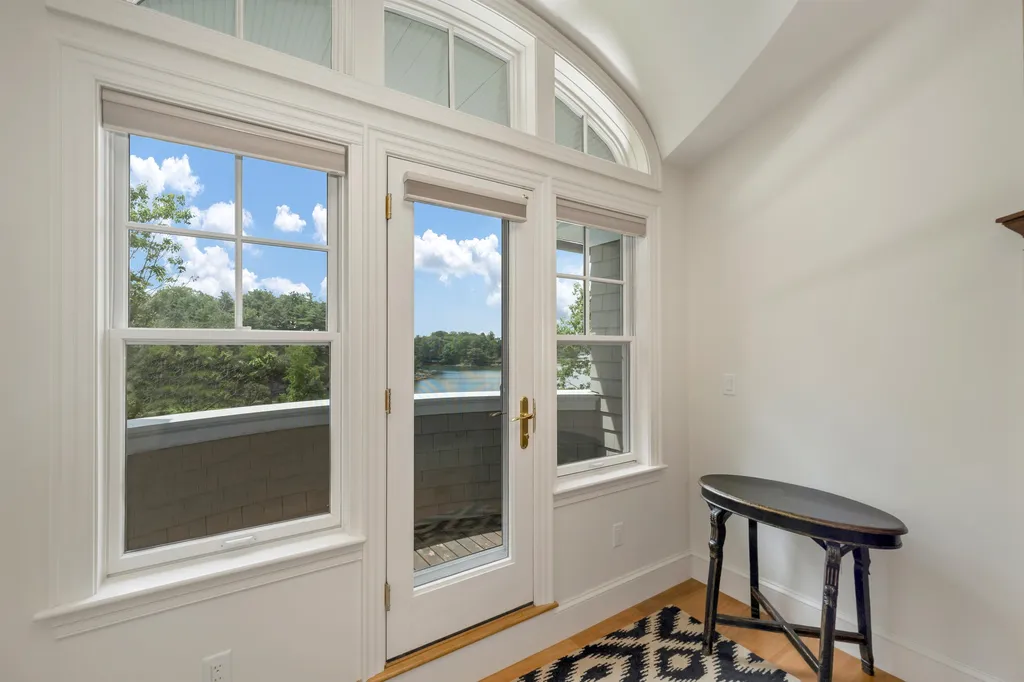 27 Locke Road New Castle NH 03854
