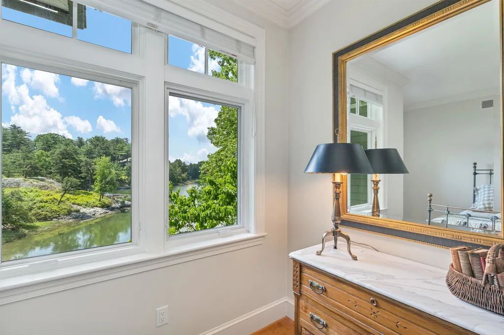 27 Locke Road New Castle NH 03854