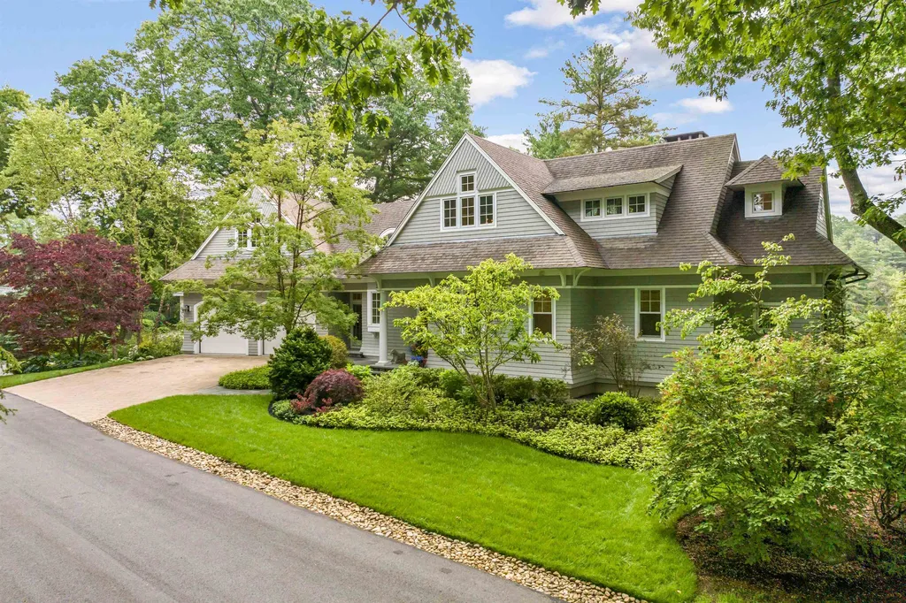 27 Locke Road New Castle NH 03854