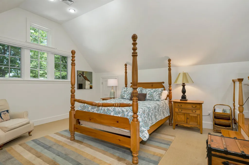 27 Locke Road New Castle NH 03854