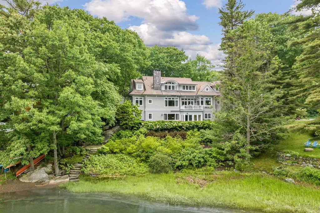 27 Locke Road New Castle NH 03854