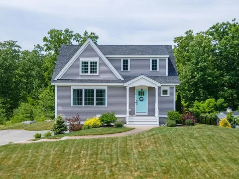 36 Calla Road Londonderry NH 03053