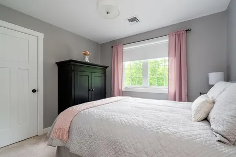 36 Calla Road Londonderry NH 03053