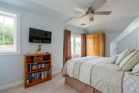 36 Calla Road Londonderry NH 03053