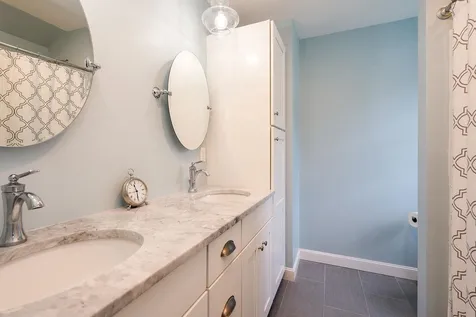 36 Calla Road Londonderry NH 03053