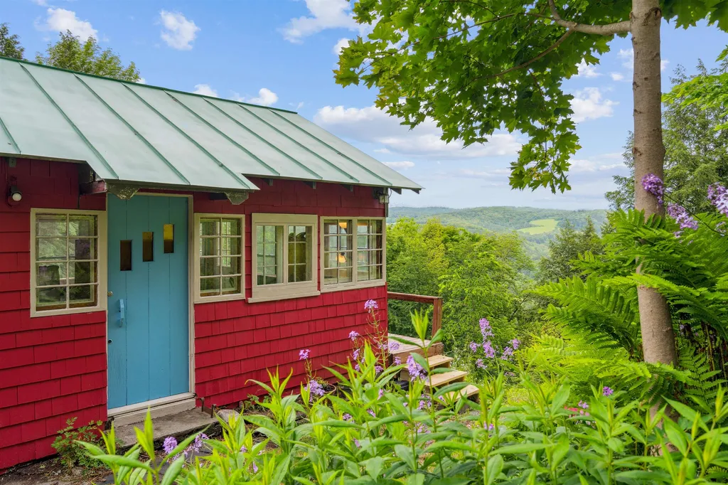 1167 Oxbow Road Royalton VT 05068