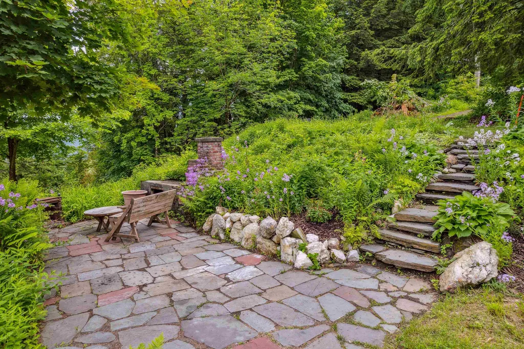 1167 Oxbow Road Royalton VT 05068