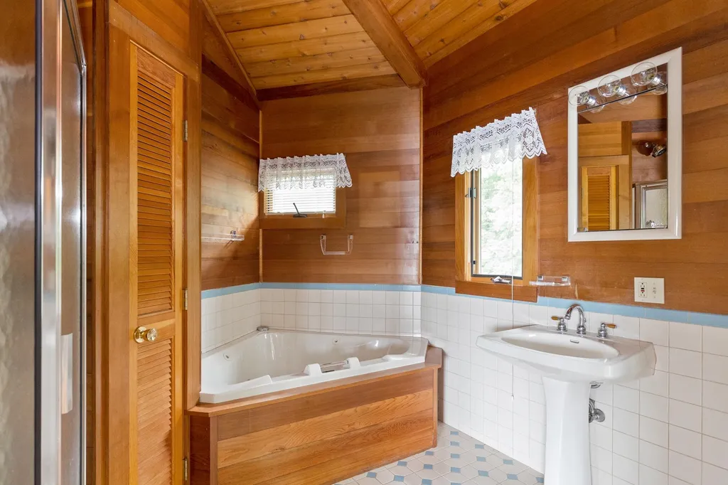 77-79 Cedarvale Estates Alburgh VT 05440