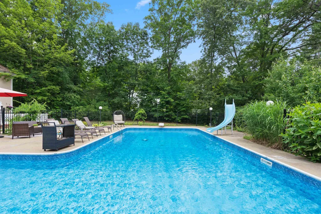 102 Sweet Hill Road Plaistow NH 03865