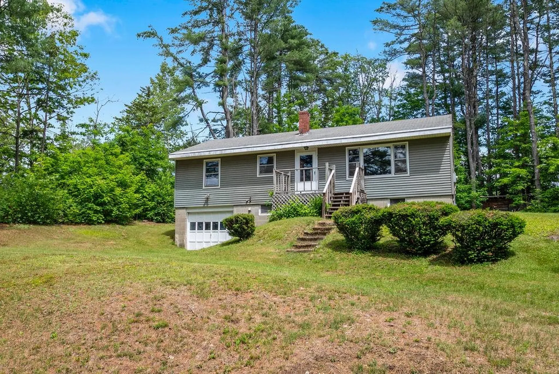 31 Deer Street Tilton NH 03276