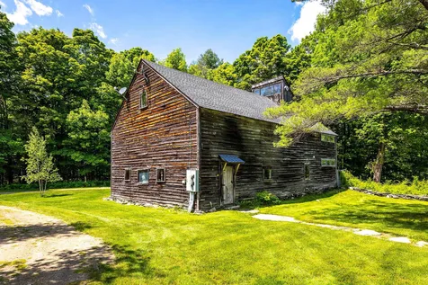 2347 Hapgood Pond Road Peru VT 05152
