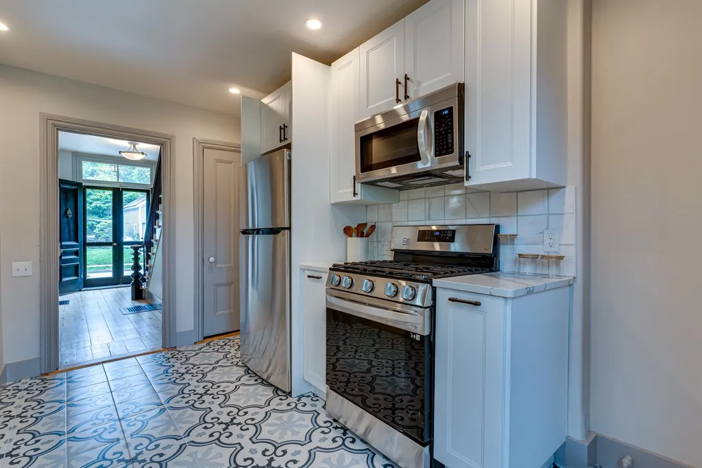 456 Lincoln Avenue Portsmouth NH 03801