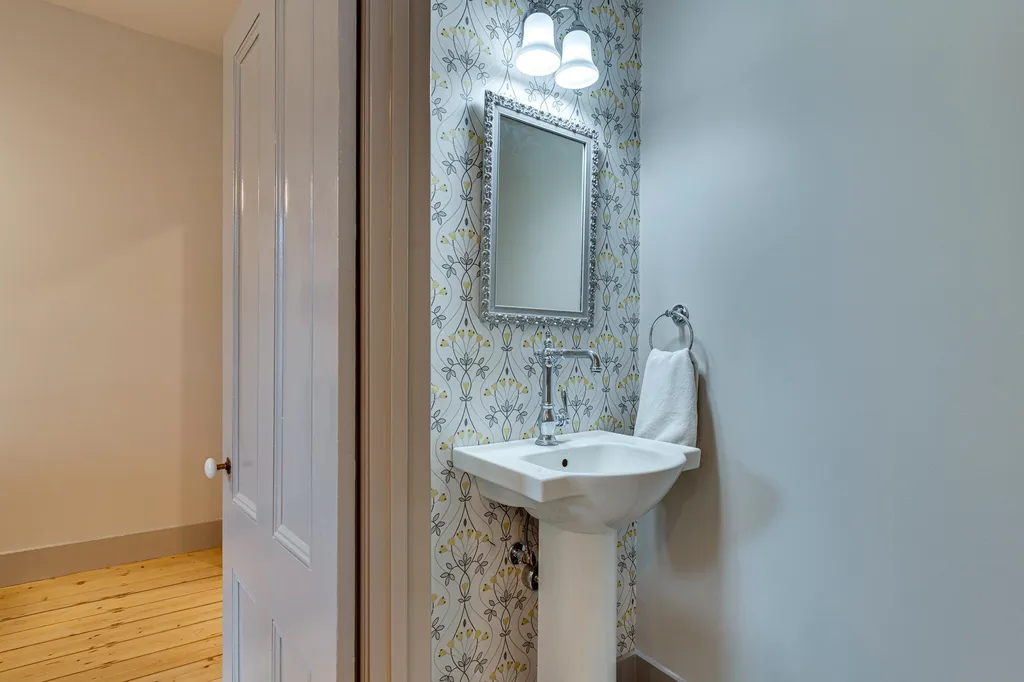 456 Lincoln Avenue Portsmouth NH 03801