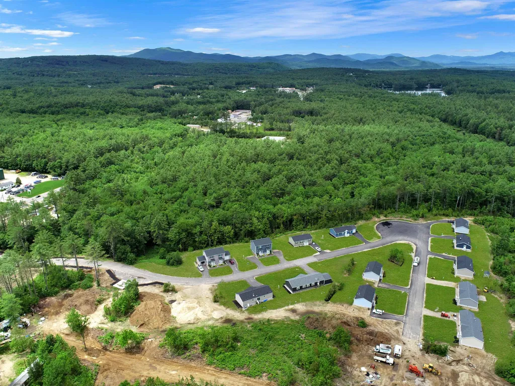 17a Margarets Way Ossipee NH 03864