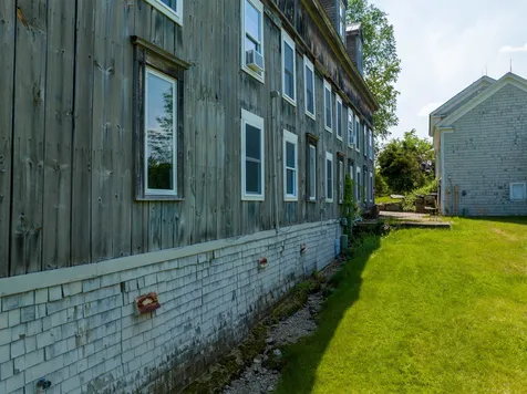 1921 Parade Road Laconia NH 03246