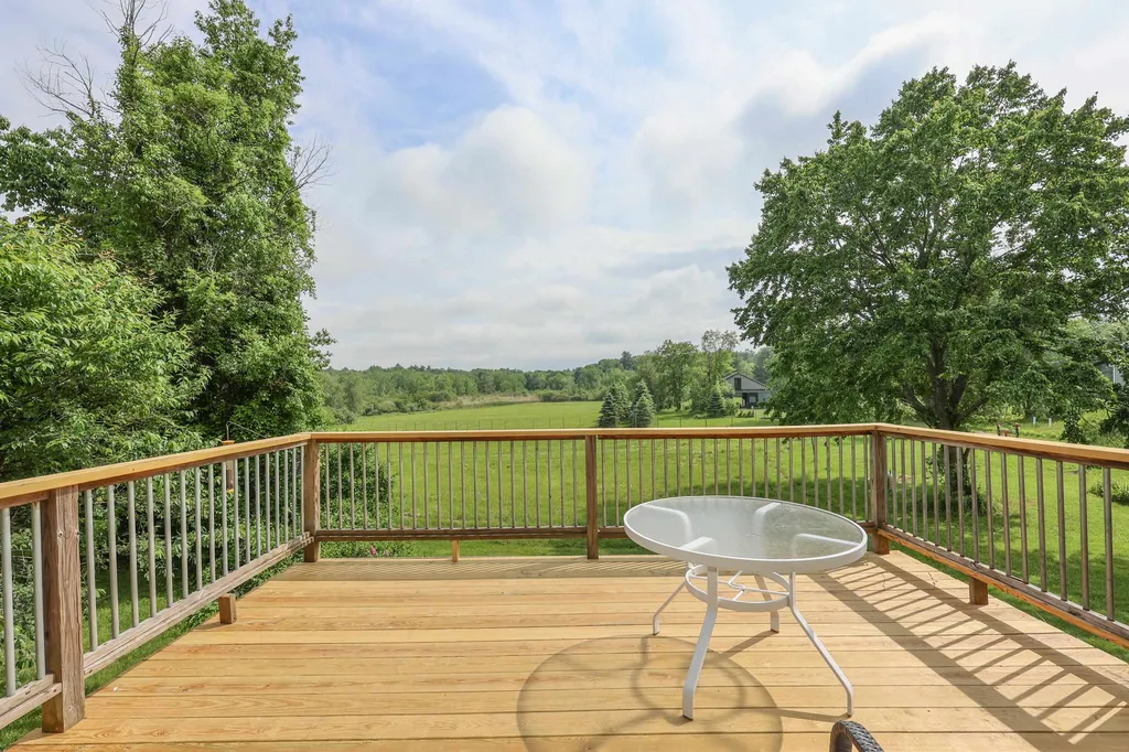5 Hillcrest Drive Stratham NH 03885