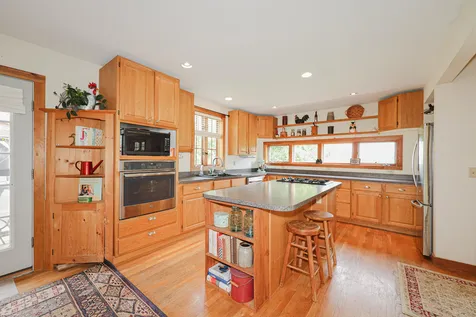5 Hillcrest Drive Stratham NH 03885