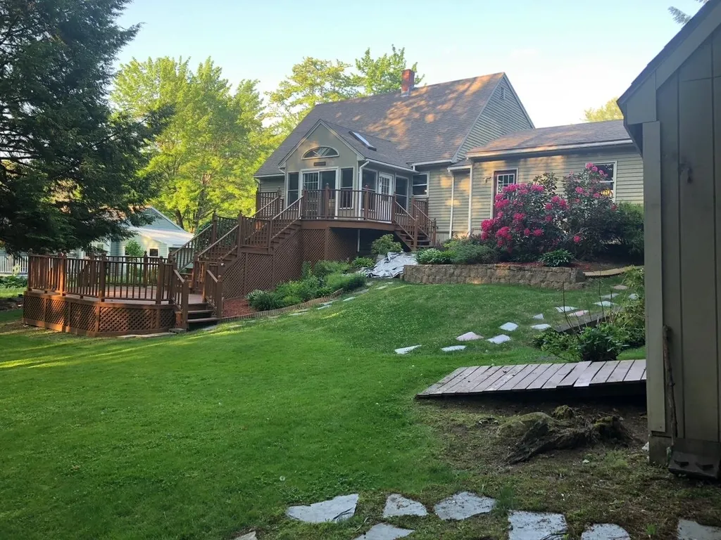 3 Cindy Avenue Claremont NH 03743