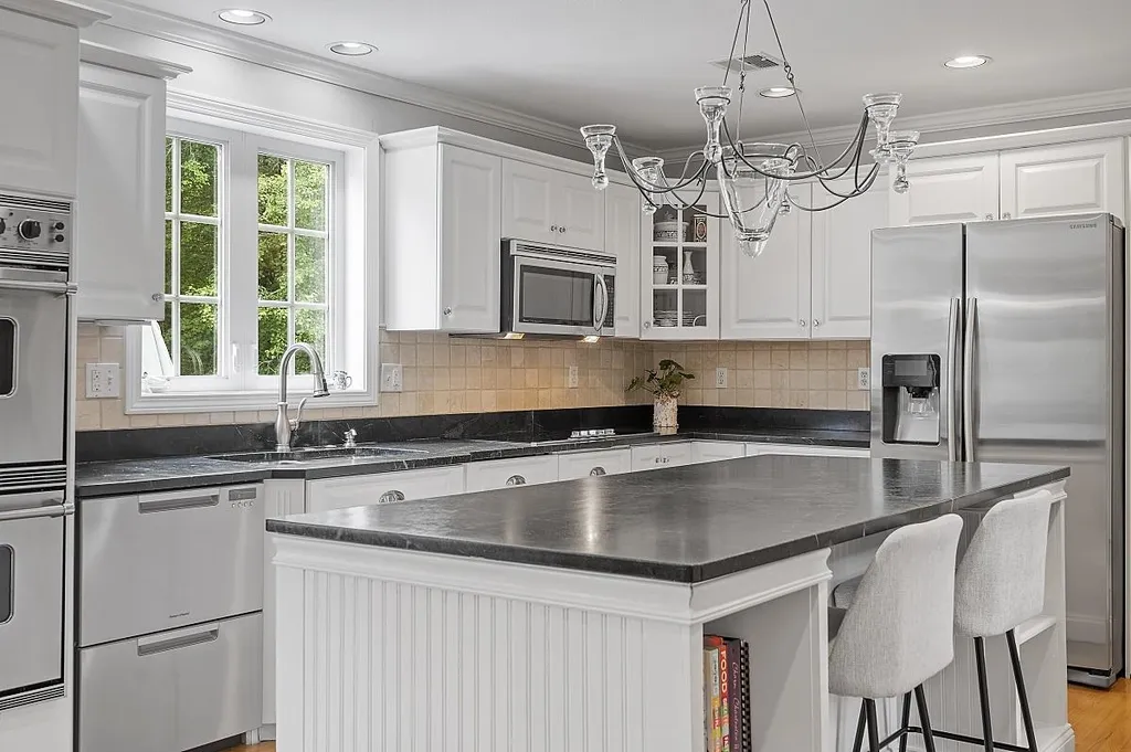 5 Fieldstone Lane Hampton Falls NH 03844