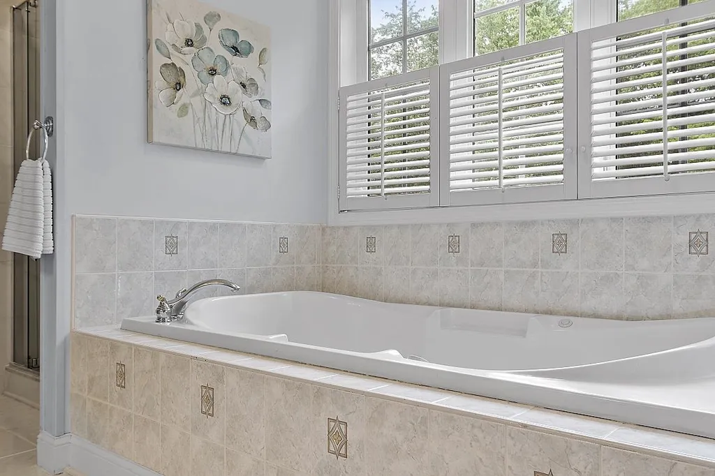 5 Fieldstone Lane Hampton Falls NH 03844