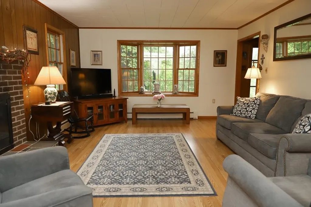 1128 Hardscrabble Road Bristol VT 05443