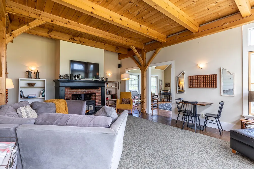 702 Middlebrook Road West Fairlee VT 05045
