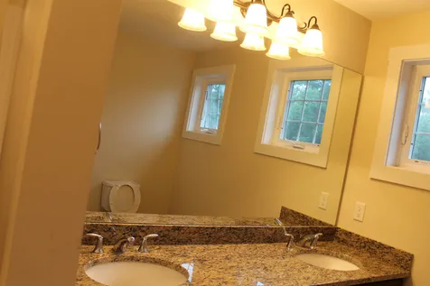 5 Twitchells Way Sandown NH 03873