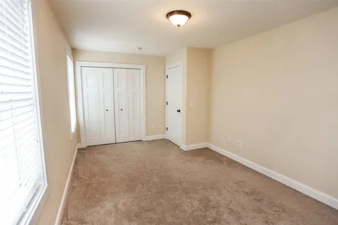 5 Twitchells Way Sandown NH 03873