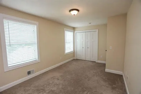 5 Twitchells Way Sandown NH 03873