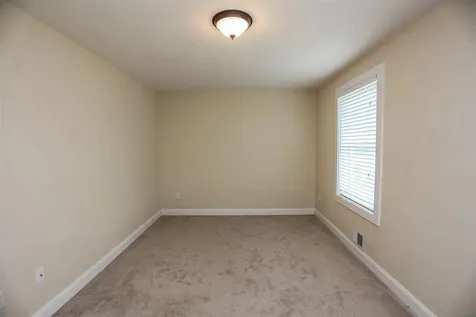 5 Twitchells Way Sandown NH 03873