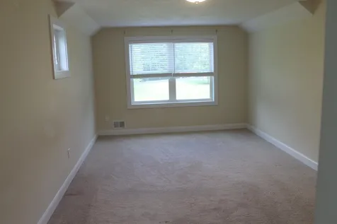 5 Twitchells Way Sandown NH 03873