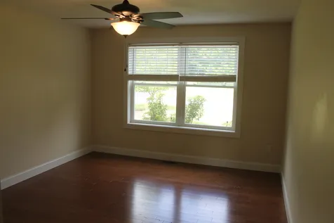 5 Twitchells Way Sandown NH 03873