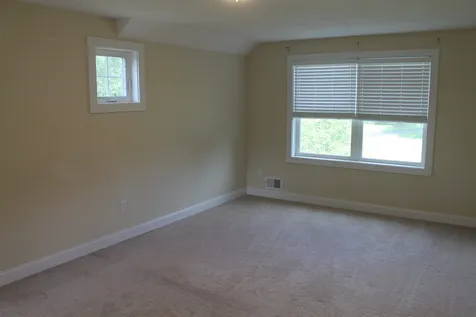 5 Twitchells Way Sandown NH 03873
