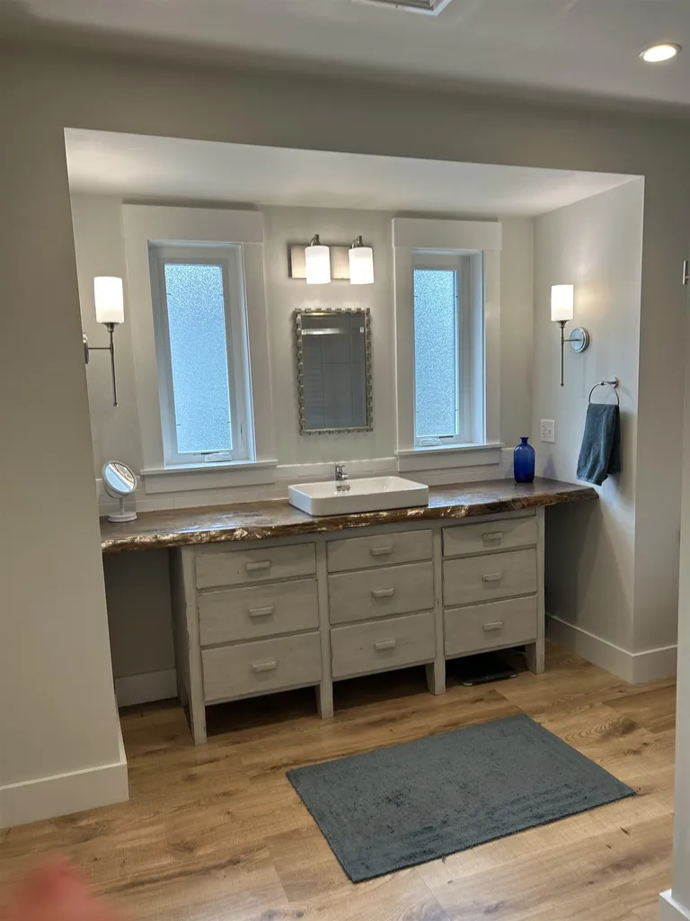 129 Front Street Exeter NH 03833