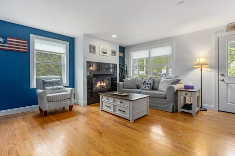 8 Nathaniel Way Exeter NH 03833