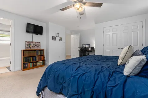 8 Nathaniel Way Exeter NH 03833