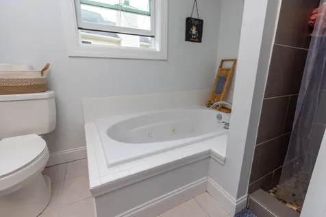 8 Nathaniel Way Exeter NH 03833