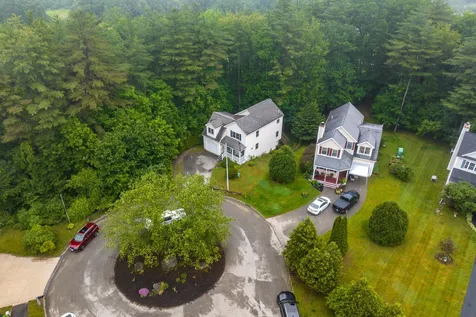 8 Nathaniel Way Exeter NH 03833