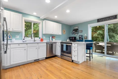 8 Nathaniel Way Exeter NH 03833