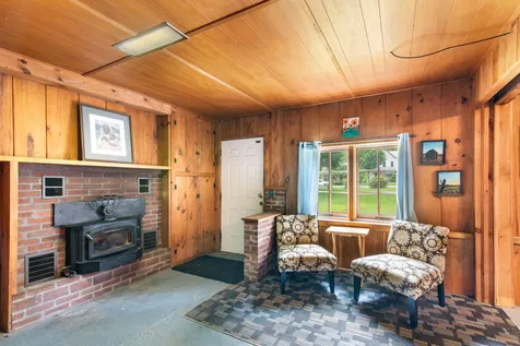 813 Western Avenue Brattleboro VT 05301