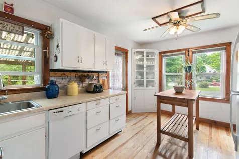 813 Western Avenue Brattleboro VT 05301
