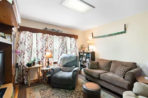 813 Western Avenue Brattleboro VT 05301