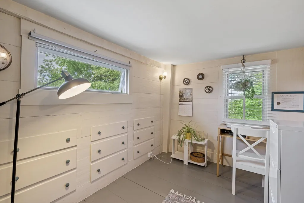 30 Nash Lane Epsom NH 03234