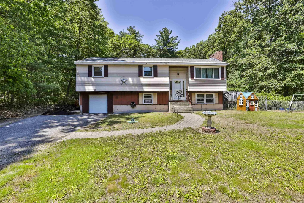 28 Wason Road Hudson NH 03051