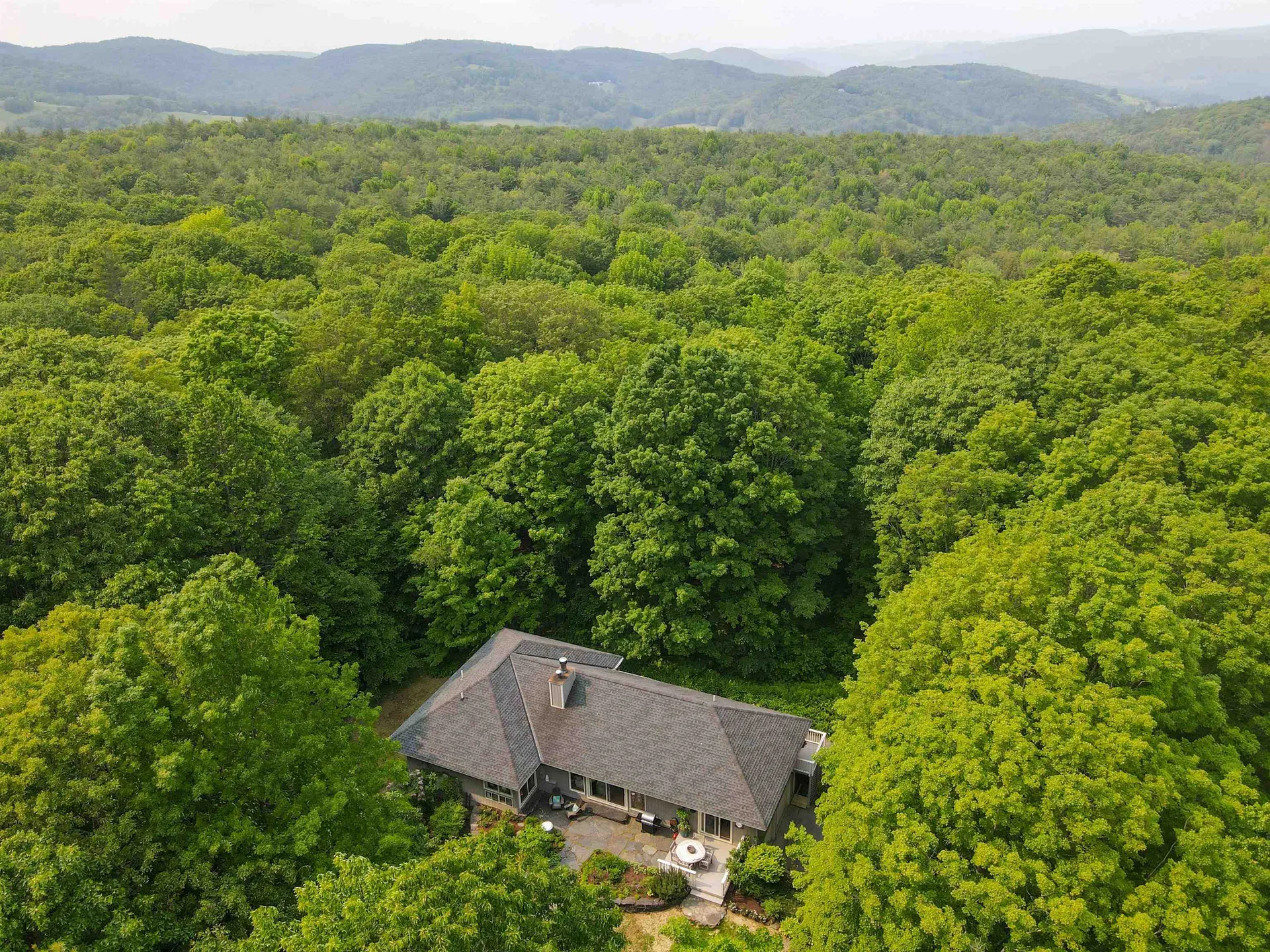 87 Robbins Hill Hartford VT 05059