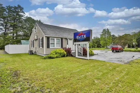 385 Daniel Webster Highway Merrimack NH 03054