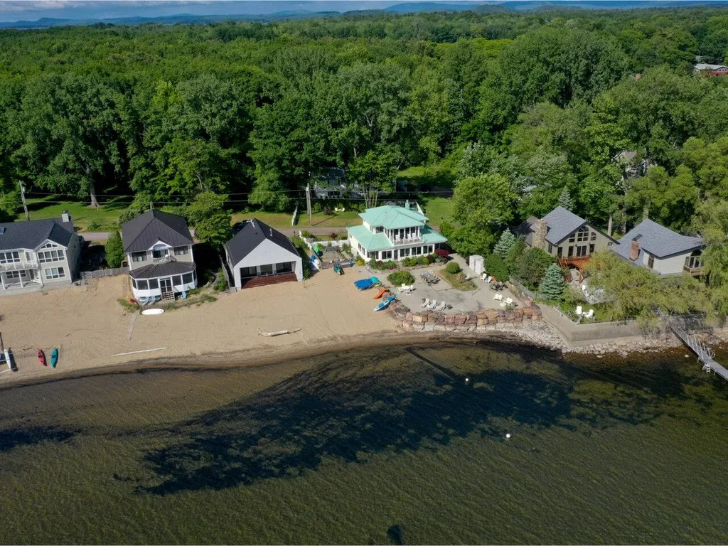 385 Broadlake Road Colchester VT 05446
